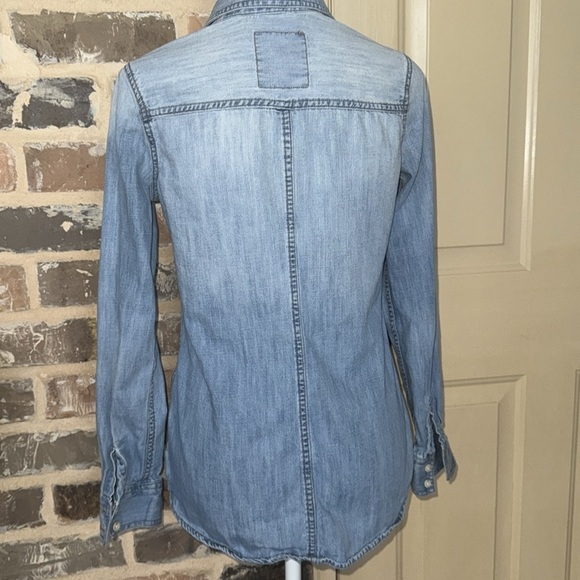 Mossimo Supply Co Western Denim Button Down Shirt Tab Pockets Med Wash Sz Small - Picture 4 of 11
